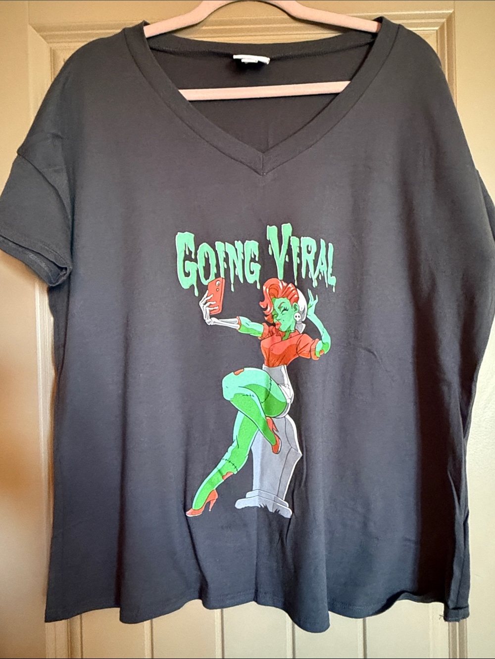 LuLaRoe T-shirt Halloween size large